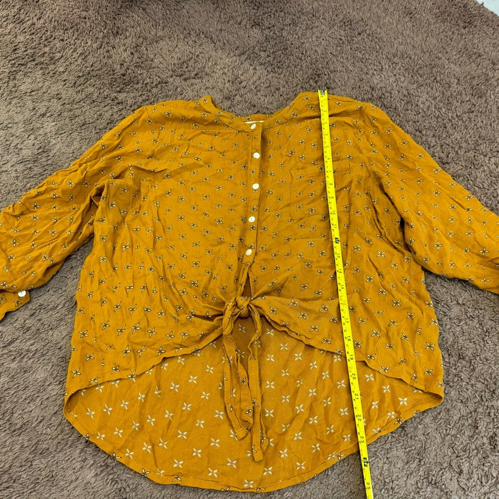 2 FOR $20 Harper Mustard Tie Front Blouse Top Size M Medium - Picture 8 of 9
